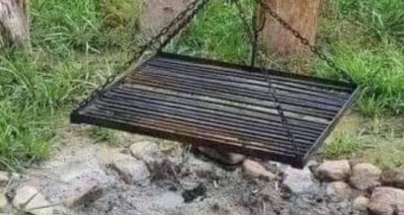 Fotka ove grill rešetke obišla je cijeli Balkan, a sve zbog ekstremno bizarnog detalja koji ju drži