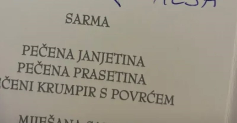 Detalj iz jelovnika na nečijoj svadbi nasmijao je uzvanike, ali i cijeli internet. Fotka je hit!