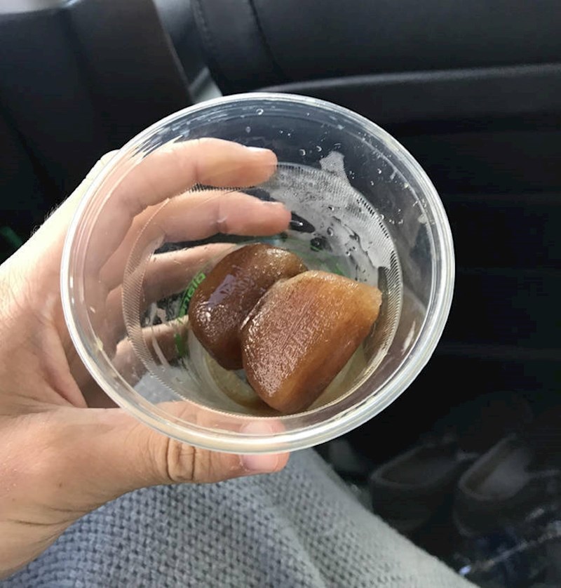 10. Led u ovoj ledenoj kavi za van je zapravo smrznuta kava