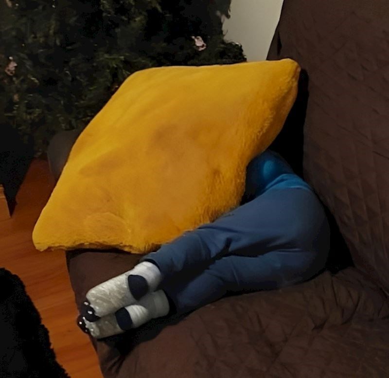 9. Ovako se moj 9-godišnji sin skriva