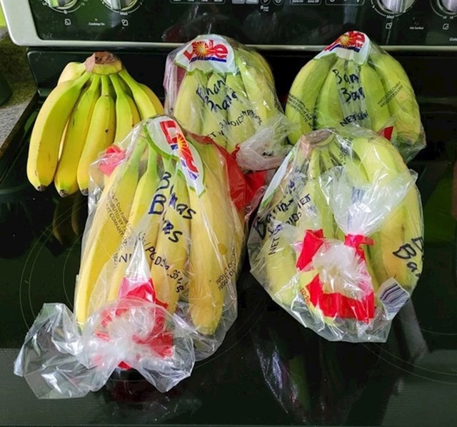 Naručila sam 4 banana