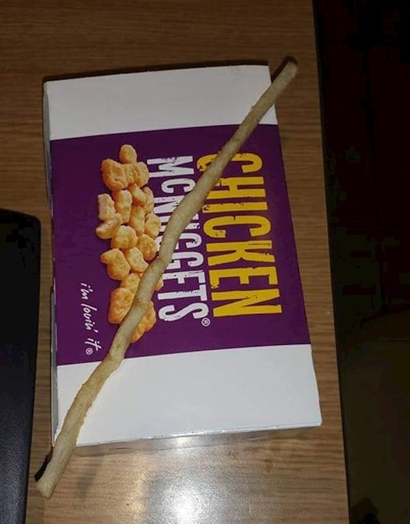 17. Jako dugi krumpirić kojeg sam dobio u McDonald'su