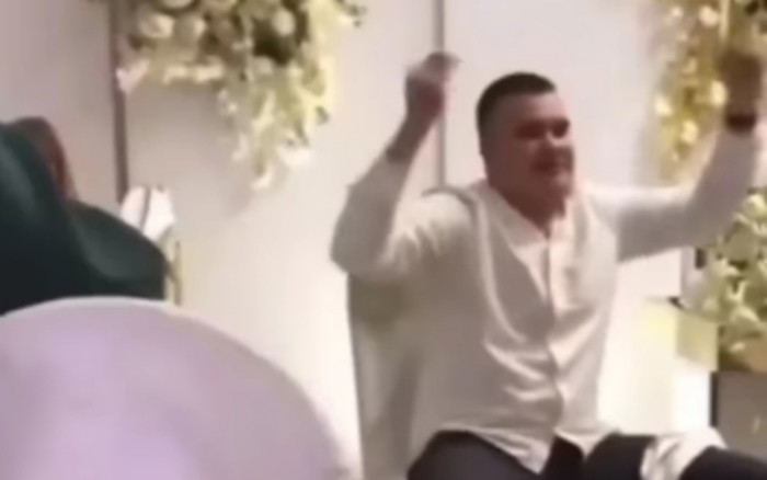Ljudi umiru od smijeha na urnebesnu snimku s jedne svadbe, morate vidjeti ovu ludnicu
