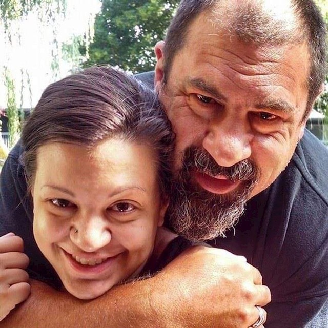 13. "Nakon 33 godine napokon sam upoznala svojeg biološkog oca!"
