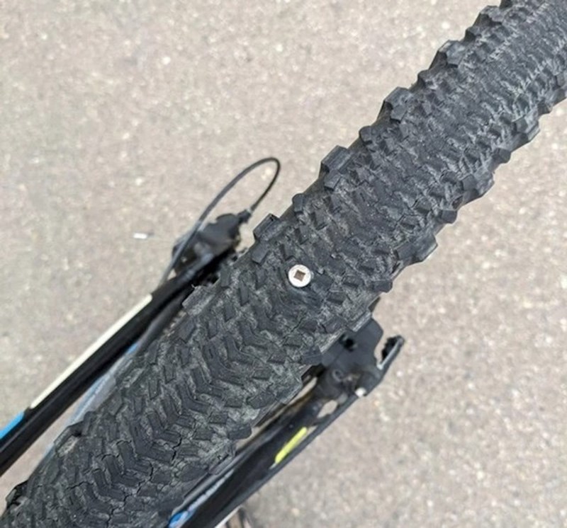 Prvih 5 minuta moje prve ovogodišnje vožnje i ovo se dogodi...