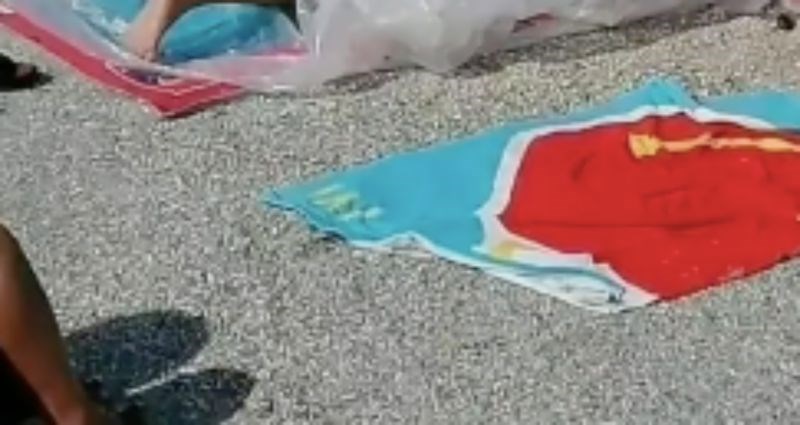 Ljudi na plaži su u nevjerici gledali kako se ovaj tip opremio za sunčanje, fotka je urnebesna