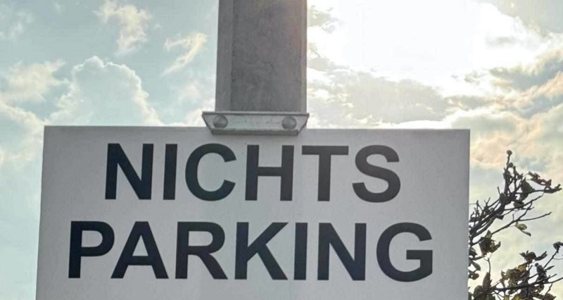 Tabla upozorenja pred nečijom kućom u Dalmaciji teški je hit na Fejsu, morate vidjeti što piše