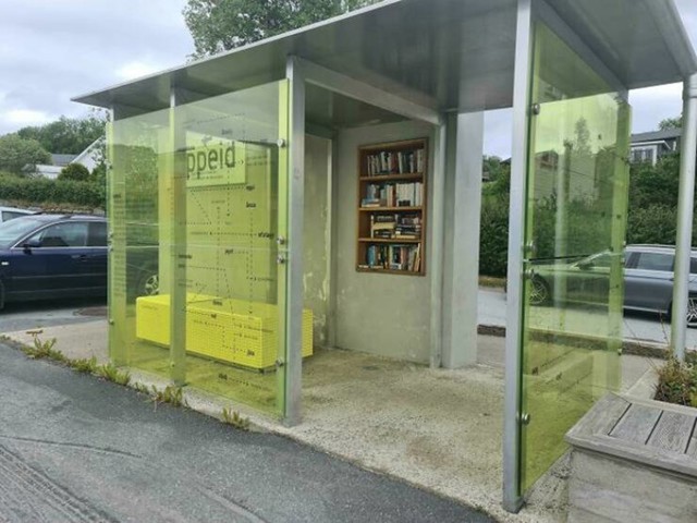 Knjižnica na autobusnoj stanici