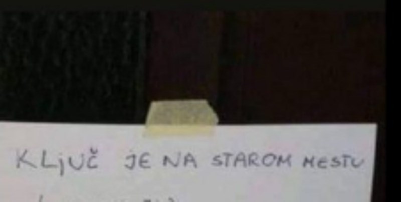Stanare zgrade iznenadila je nepromišljena poruka na nečijim vratima, fotka je hit u regiji