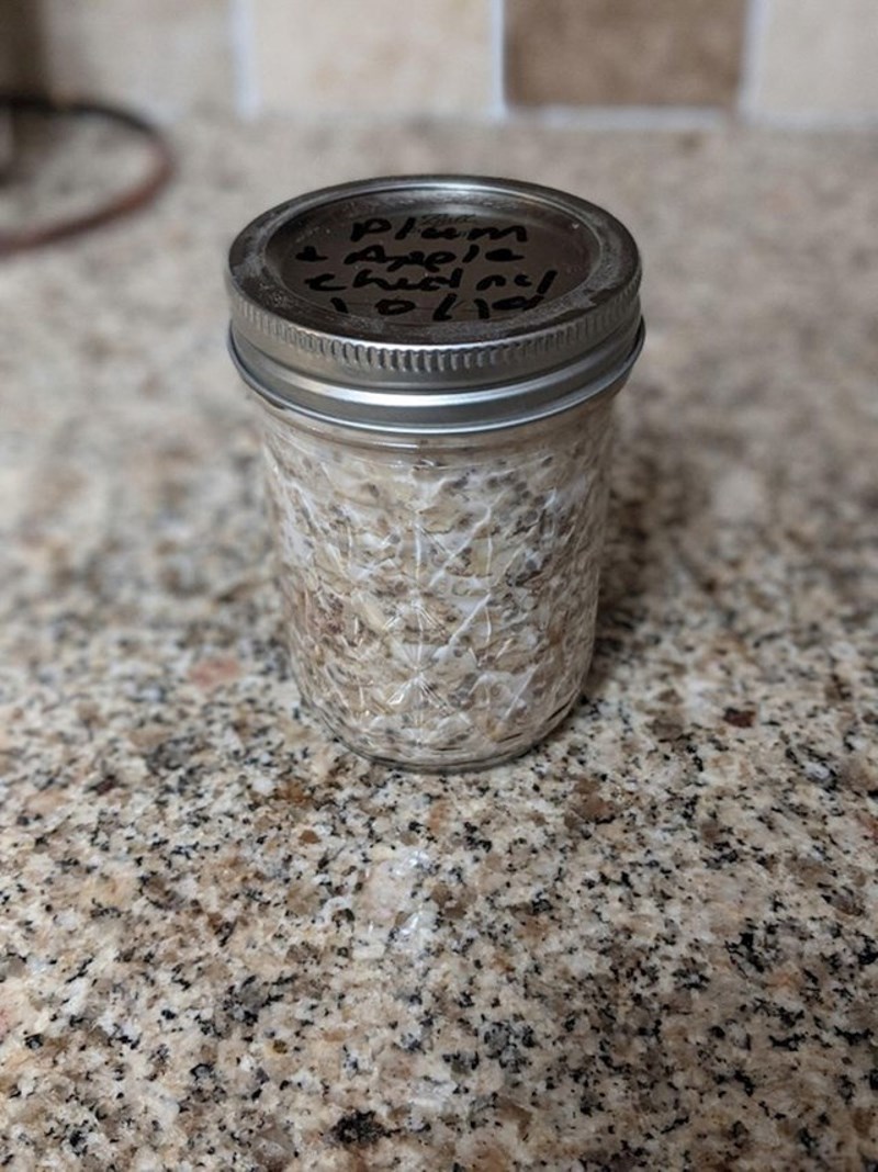 3. Zob u posudici se savršeno uklapa u pozadinu