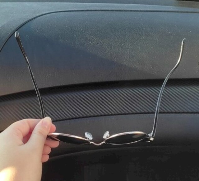 3. Ostavila je sunčane naočale u autu cijelo ljeto