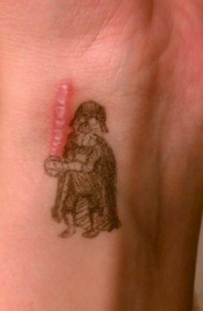 1. Napravio sam tetovažu i savršeno uklopio svoj ožiljak u nju