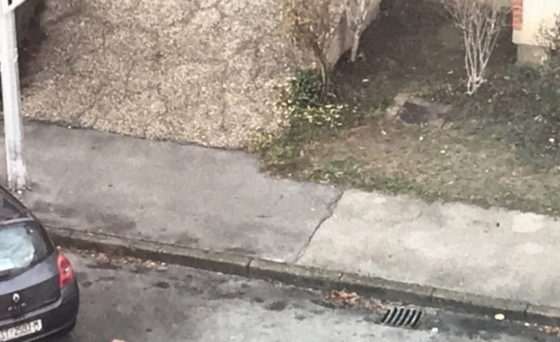 Netko si je u Splitu na bizaran način rezervirao parking, prizor je obišao cijelu Hrvatsku