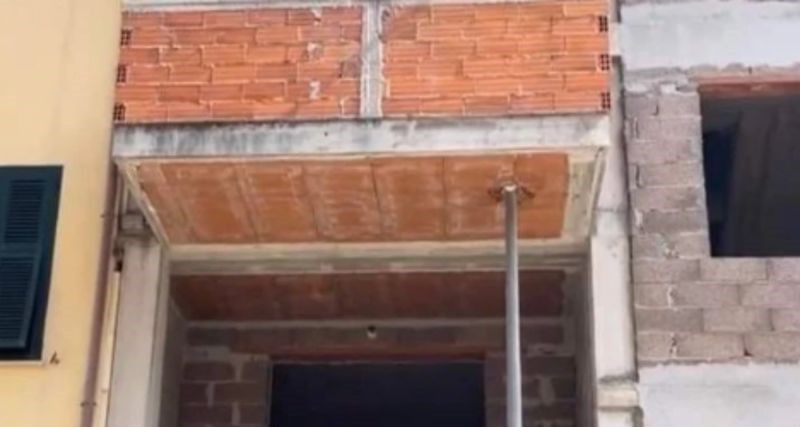 Fotka bizarnog građevinskog pothvata iz Srbije obišla je cijeli Balkan, ovo je jako teško objasniti