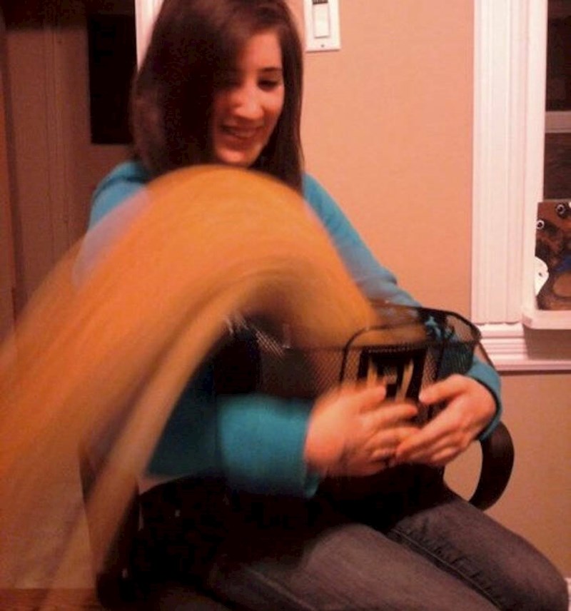 9. Maca je iskočila iz košare u savršenom trenutku