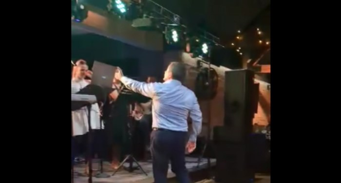 Snimka s jedne domaće svadbe nasmijala je cijelu Hrvatsku, morate vidjeti što radi tip pred binom