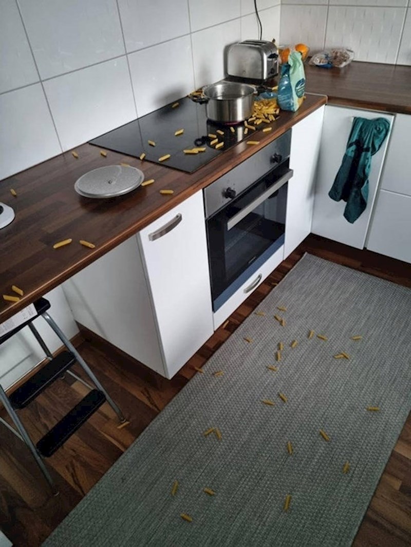 1. "Pakiranje tjestenine jednostavno je eksplodiralo!"