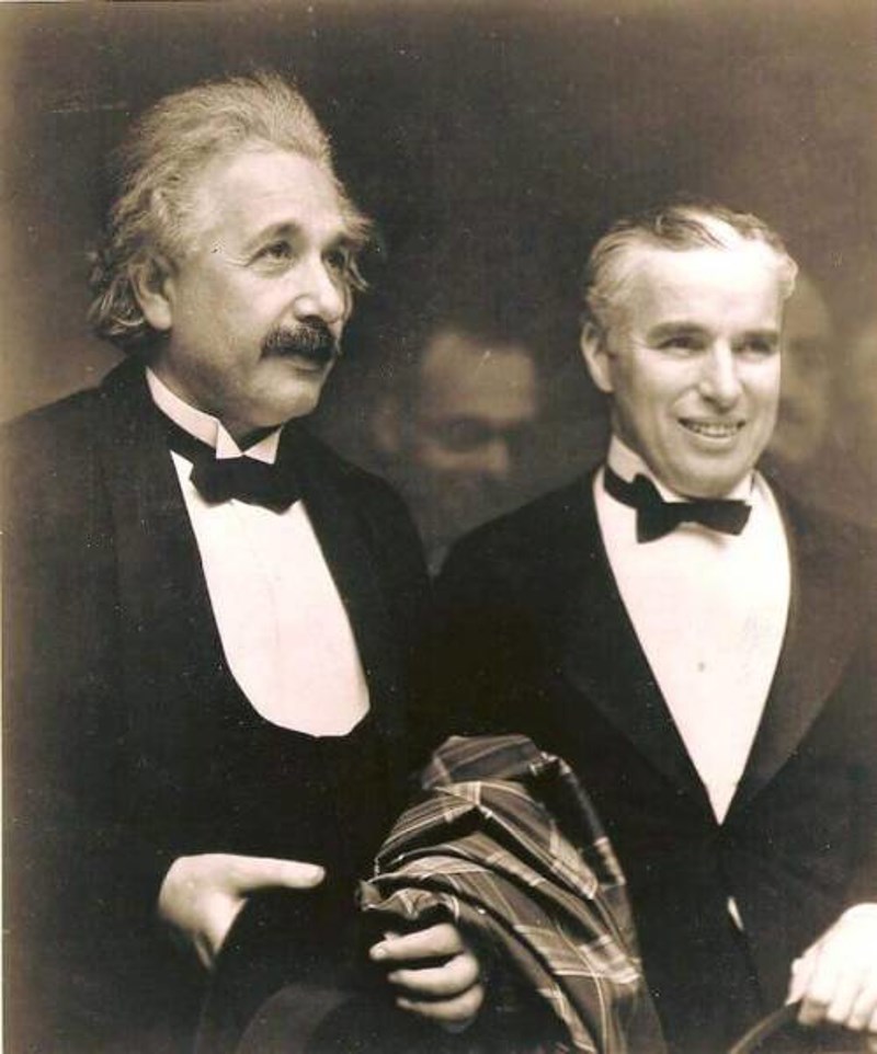 14. Albert Einstein i Charlie Chaplin, 1931.