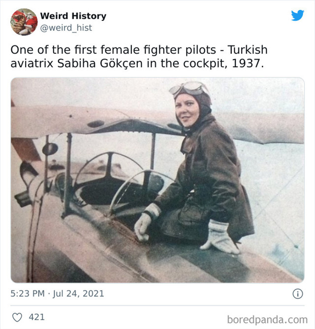 11. Sabiha Gökçen u kokpitu
