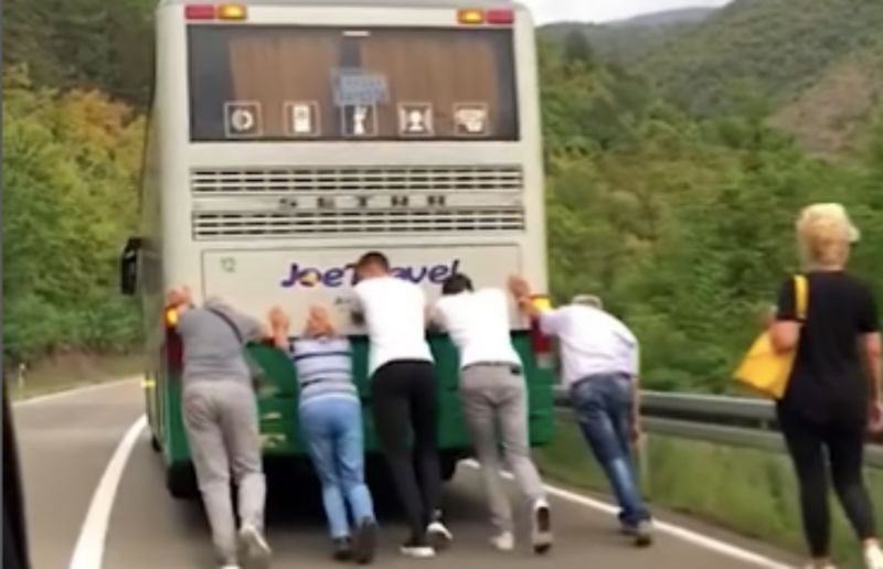 Snimka iz Srbije nasmijala je cijelu regiju, morate vidjeti prizor koji je netko snimio nasred ceste