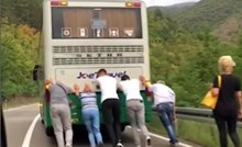 Snimka iz Srbije nasmijala je cijelu regiju, morate vidjeti prizor koji je netko snimio nasred ceste