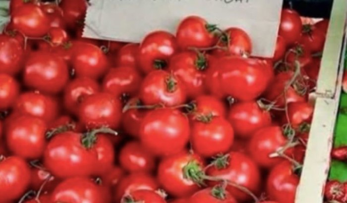 Kupac je ugledao simpatičan natpis na jednoj tržnici i morao ga odmah svima pokazati, hit je