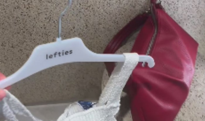 Žena je u shoppingu snimila briljantan dodatak u kabini za presvlačenje, ovo treba imati svaki dućan