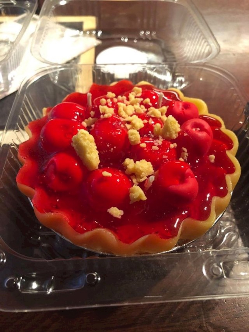 3. Ovo je zapravo svijeća...