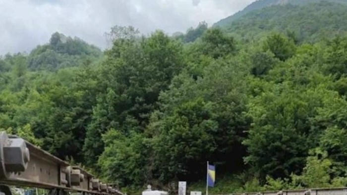 Granični prijelaz između BiH i Crne Gore zgrozio je ljude s Balkana, nećete vjerovati kad ovo vidite
