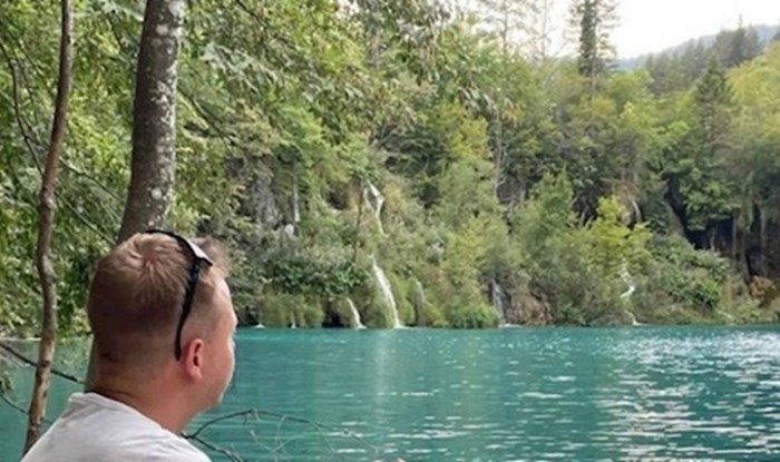Fotka prikazuje tipičnog turista iz Češke na odmoru u RH, lajkalo ju je više od 3 tisuće ljudi