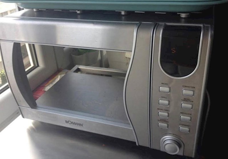 #14 Ova mikrovalna je prazna, ali nije šuplja!