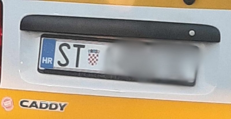 Vozač iz Dalmacije istaknuo je na kombiju svoje radno vrijeme i dobro nasmijao druge vozače