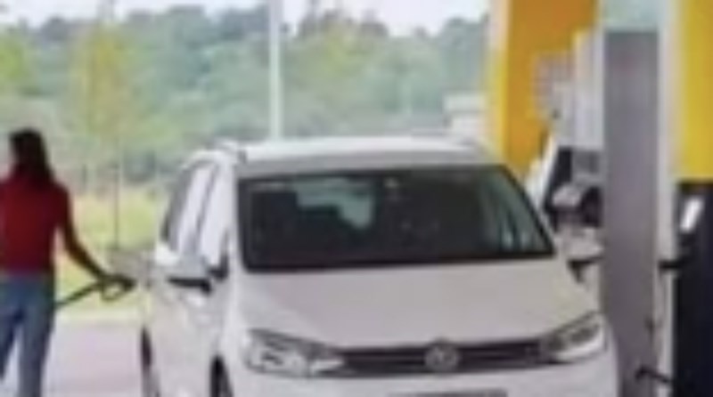 Cijela regija smije se onome što je vozačica napravila na benzinskoj postaji, prizor je urnebesan