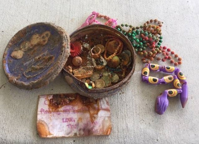 15. Pronašao sam nečiju vremensku kapsulu.