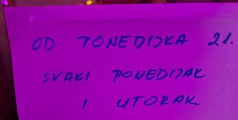Ekipu na Fejsu nasmijala je fotka obavijesti pred pekarnicom u Dalmaciji, morate vidjeti ovaj hit