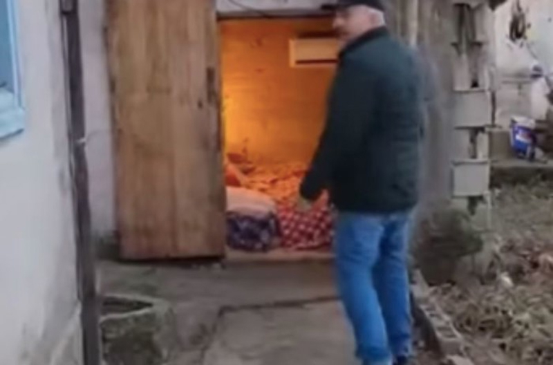 Tip iz Srbije pokazao je u kakvim uvjetima žive njegove svinje, snimka je postala hit na Balkanu