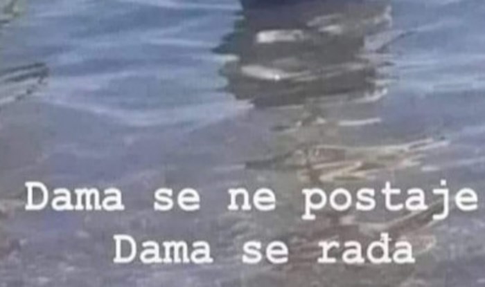 Fotka ove žene izazvala je salve smijeha na Fejsu, a sve zbog onoga što je ponijela u more