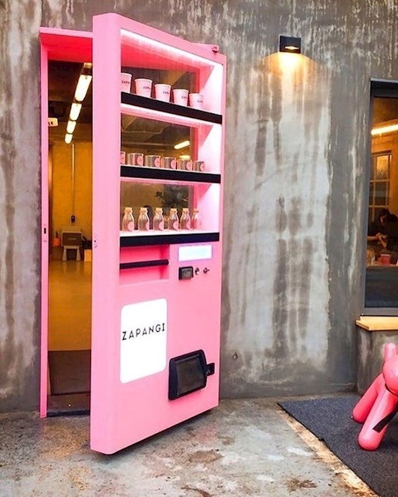 Korejski dizajn nije nešto što možete lako zaboraviti. Ova vrata su ulaz u najobičniji kafić.