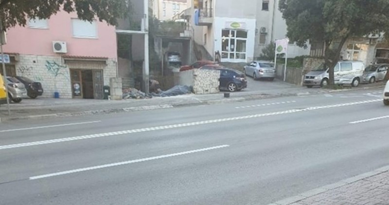 Netko je u Dalmaciji rezervirao parking na totalno sulud način i naljutio vozače, morate vidjeti