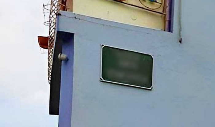 Bizaran ukras na nečijem balkonu nasmijao je cijelu Hrvatsku, odmah ćete skužiti zašto