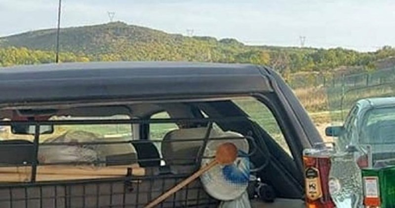 Ekipa na Fejsu umire od smijeha zbog fotke iz Imotskog, pogledajte što su ljudi stavili u prtljažnik