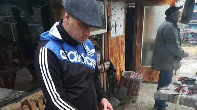 Fotka "slavenskog DJ-a" izazvala je salve smijeha na Fejsu, odmah ćete vidjeti zašto