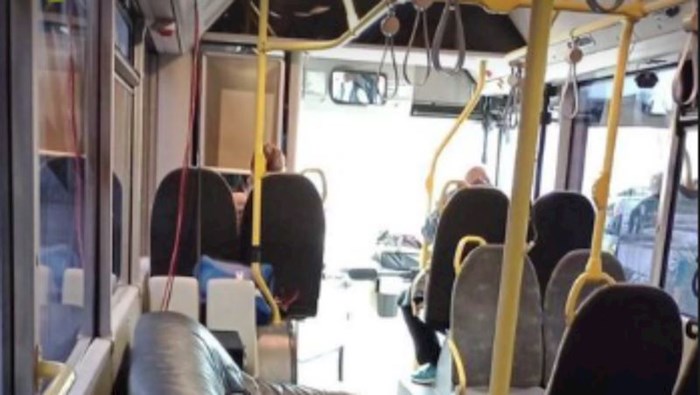 Fotka iz autobusa u Beogradu obišla je cijelu regiju, prizor je totalno bizaran