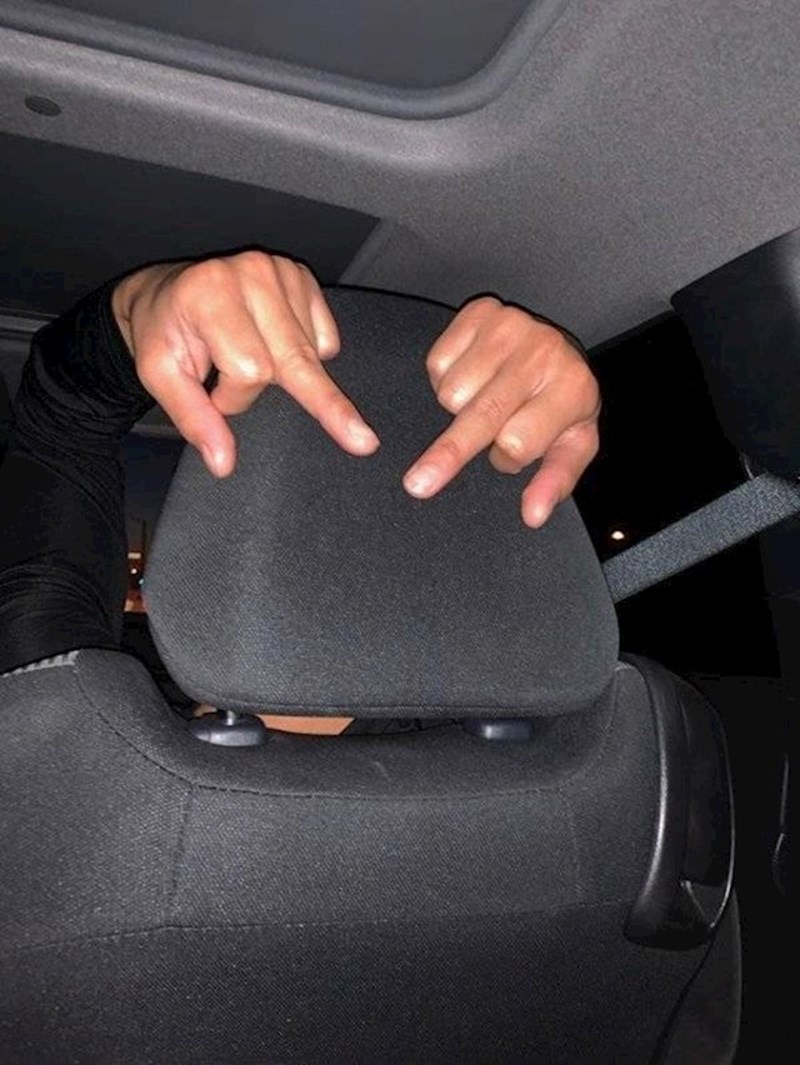 6. Kako se braća sporazumijevaju dok starci ne gledaju