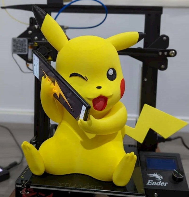 7. Pikachu punjač za mobitel