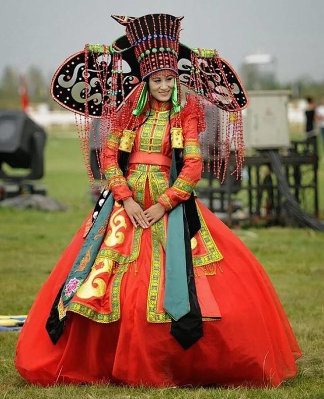 18. Mongolija