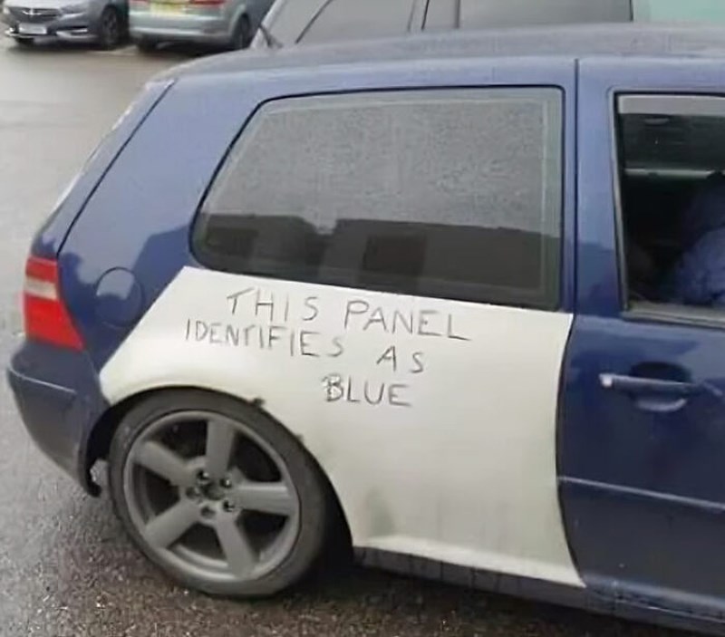 1. "Ovaj panel identificira se kao plavi"