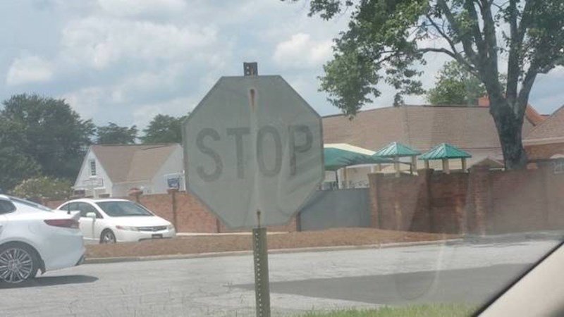 16. Ovaj je znak toliko star da je postao potpuno bijel.