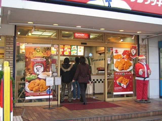3. Tradicionalni uskršnji ručak u Japanu je - odlazak u KFC