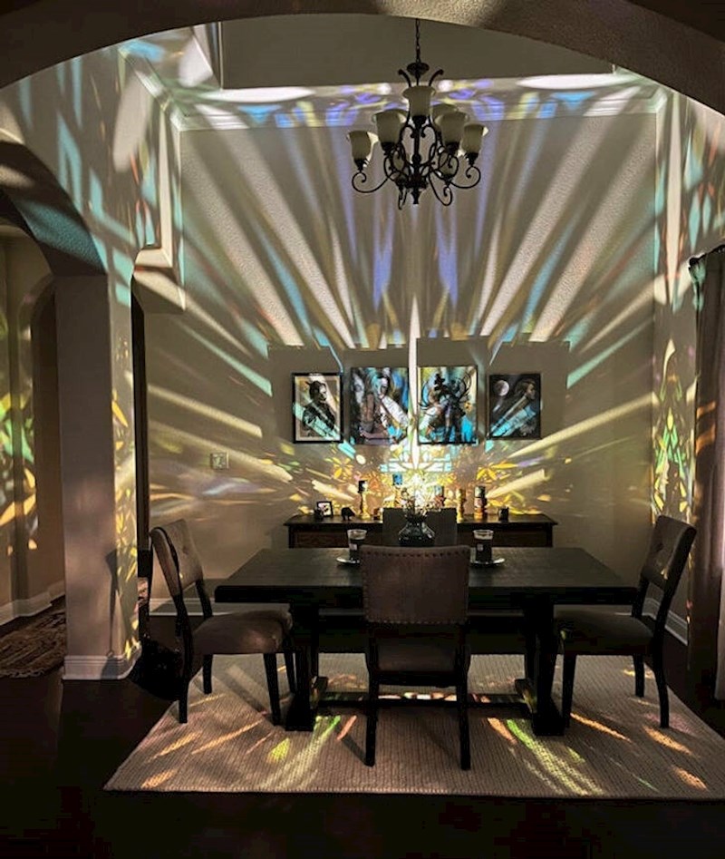 2. Bila sam jako tužna i usamljena, a onda sam si upalila novu lampu u dnevnom i odmah se oraspoložila